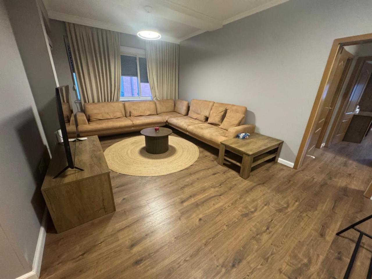 Cozy In Blloku Area Apartamento Tirana